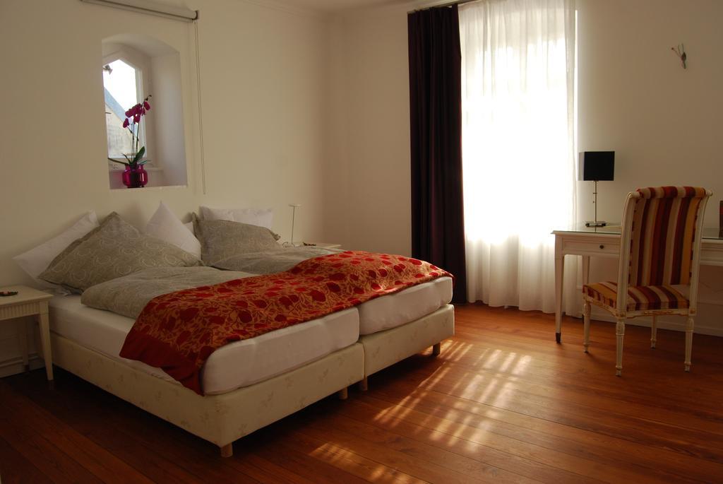 Alte Apotheke Bed&Breakfast Karlsbad Zimmer foto